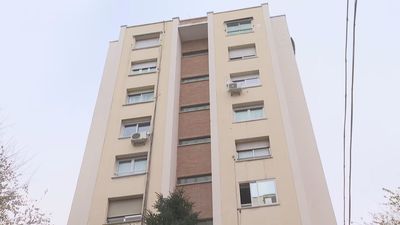 Conmoción en Ciudad Lineal tras arrojarse una mujer desde un décimo piso con sus dos hijos de 3 años