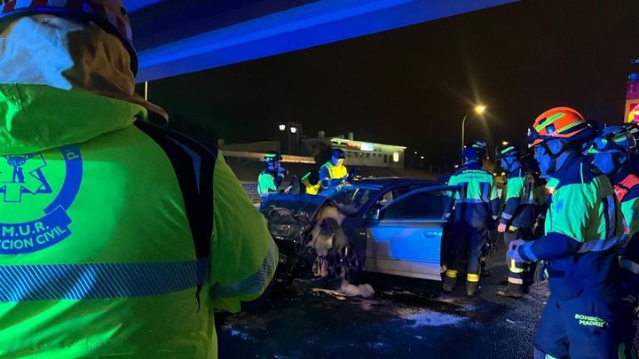 Tres heridos, uno de ellos grave, en una colisión al circular un coche en sentido contrario en la M-607
