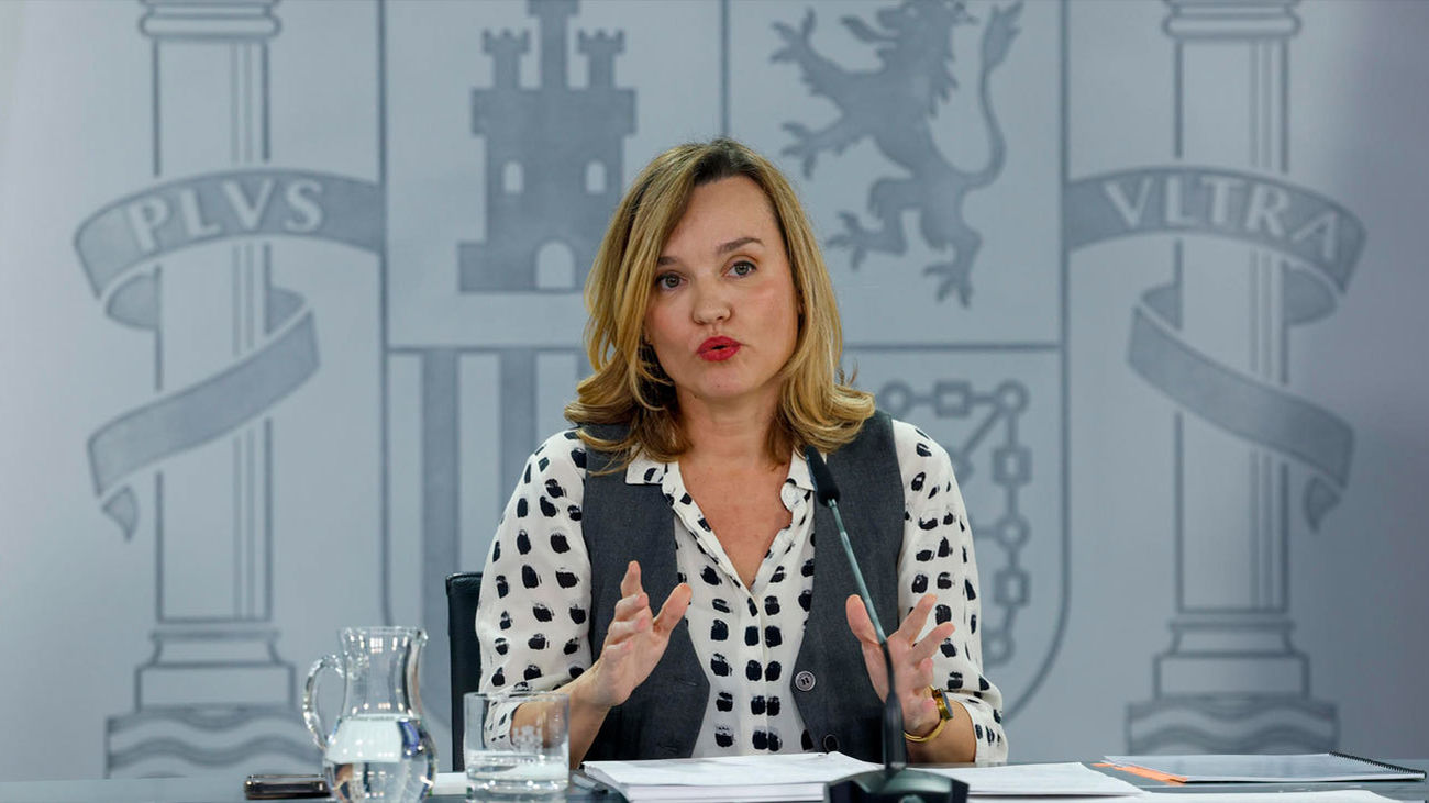 Alegría dice que su reunión con Salazar en un restaurante "fue un error" y afirma sentirse traicionada