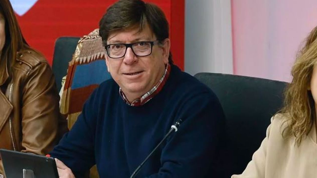 Críticas de todos los colores a la gestión del caso Salazar por el PSOE y el Gobierno