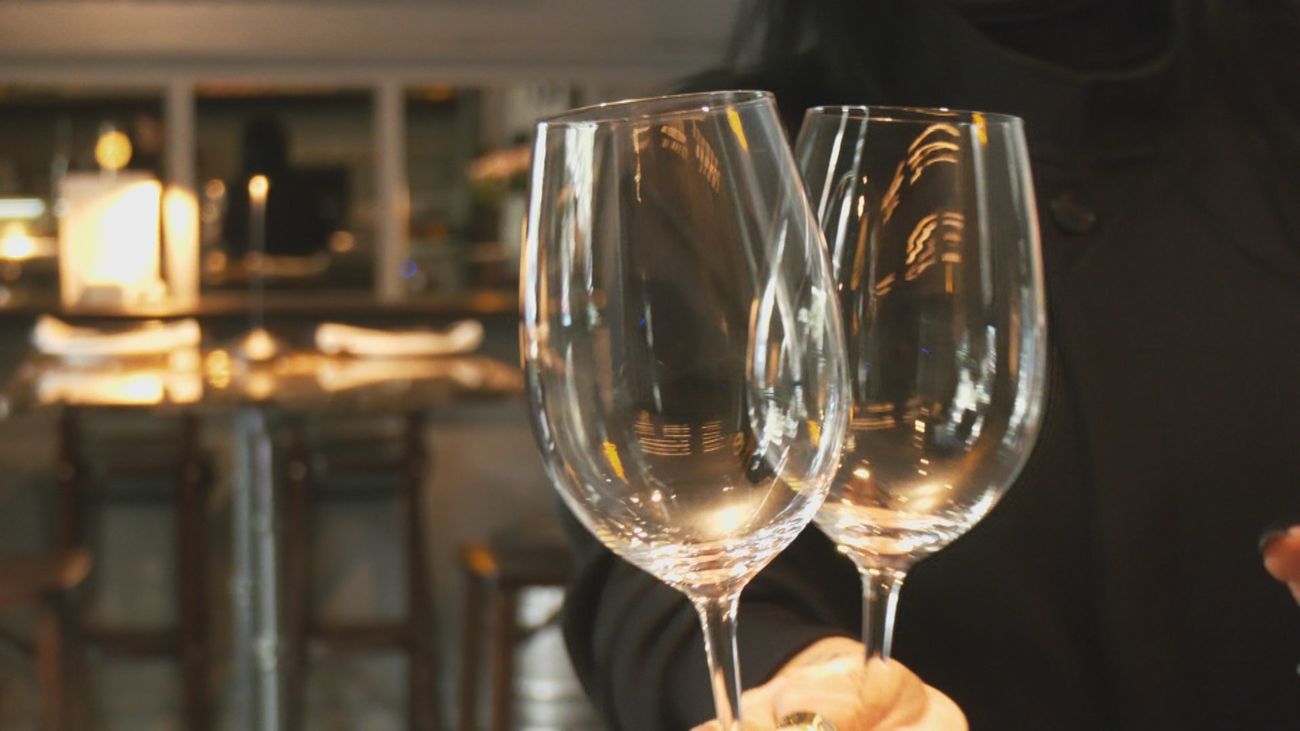 Taberna La Rox celebra su primer año como santuario del tapeo y la tertulia en Retiro