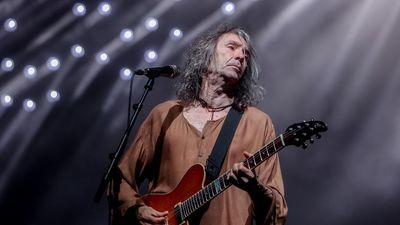 Muere Robe Iniesta, el líder de Extremoduro, a los 63 años