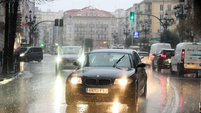 La lluvia aumenta un 70% el riesgo de accidente de tráfico