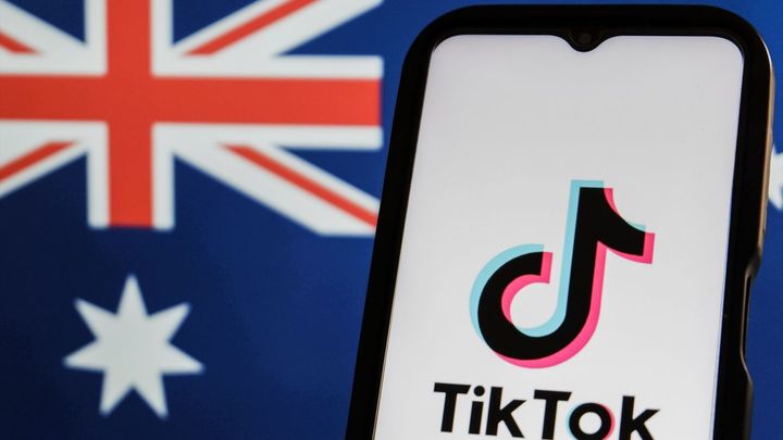 Miles de adolescentes australianos se quedan sin redes sociales tras la entrada en vigor de una nueva ley