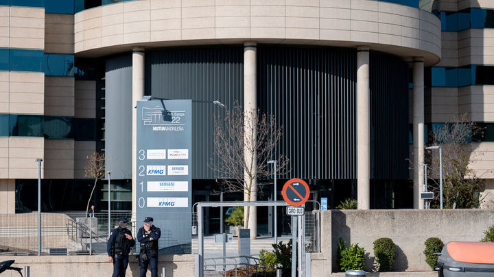 Detenidos el dueño y el director ejecutivo de la aerolínea Plus Ultra