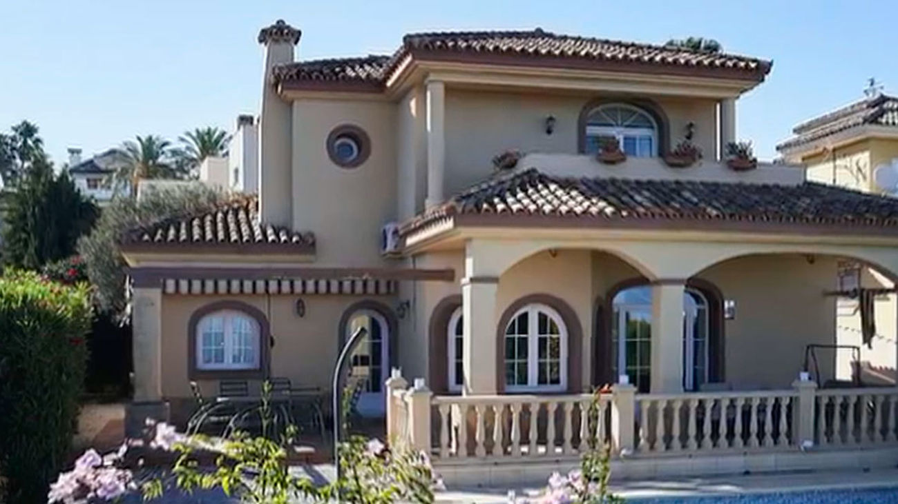 La UCO dice que la trama de hidrocarburos pagó a Ábalos un chalet en Cádiz a cambio de la licencia de Villafuel