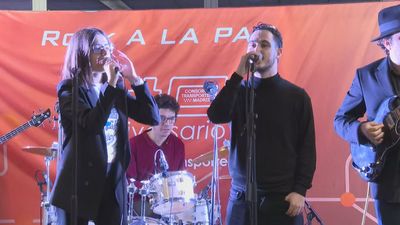 Concierto  de 'Rock a la par'  en el intercambiador de transportes de Avenida de América