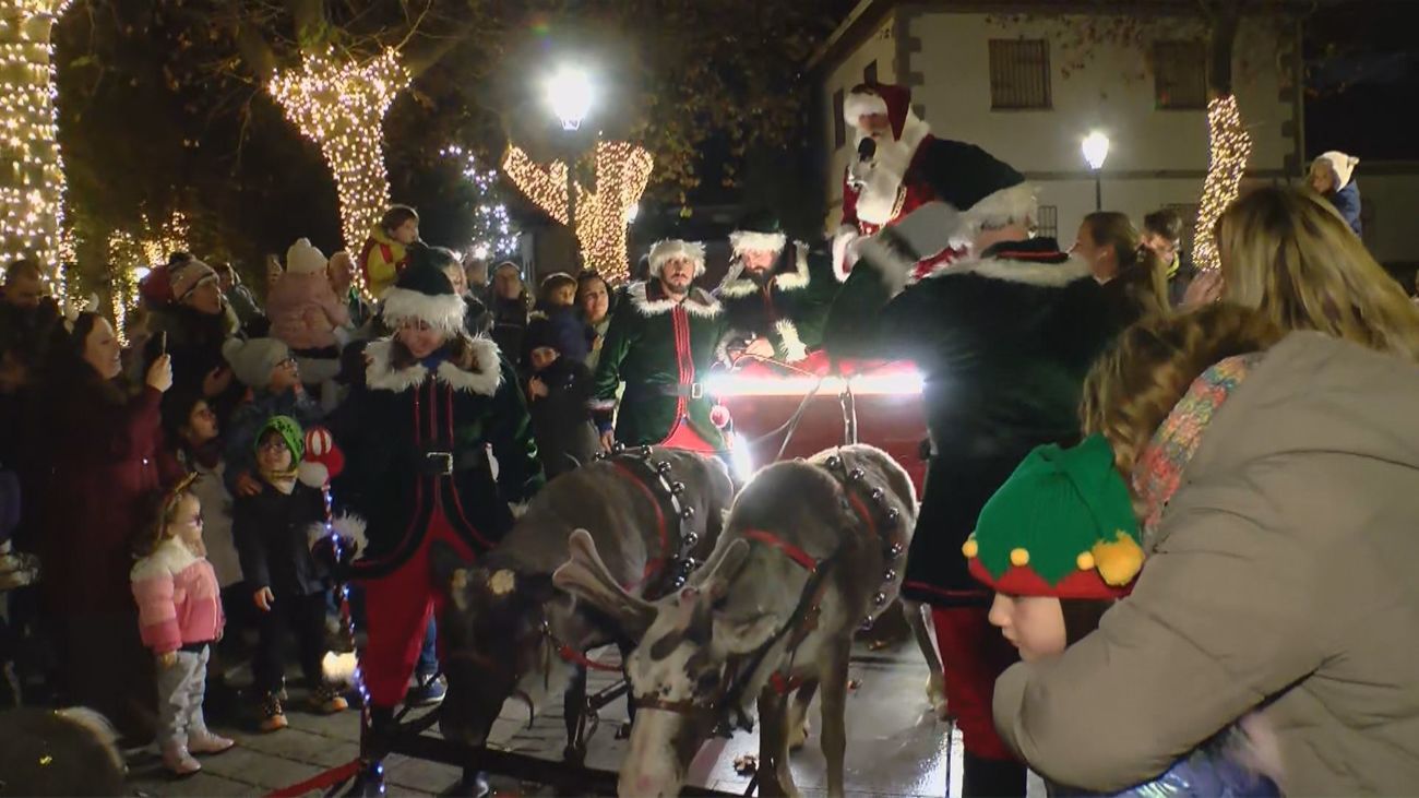 Papá Noel y sus renos llegan a Colmenar del Arroyo