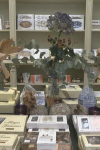 La tienda que trae a Madrid los dulces de los conventos españoles