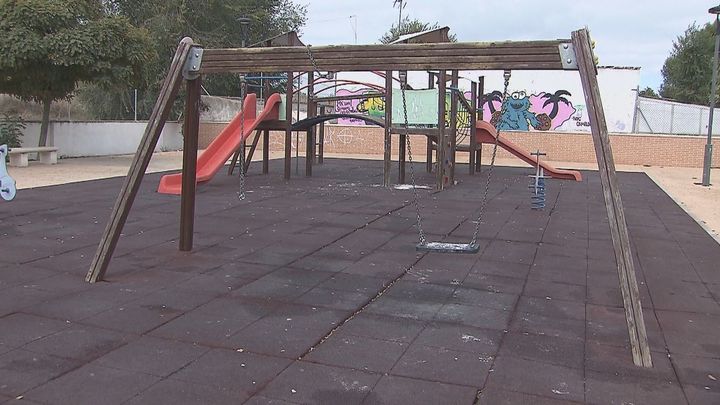 Vecinos señalan la falta de mantenimiento en parques y calles de Villarejo de Salvanés