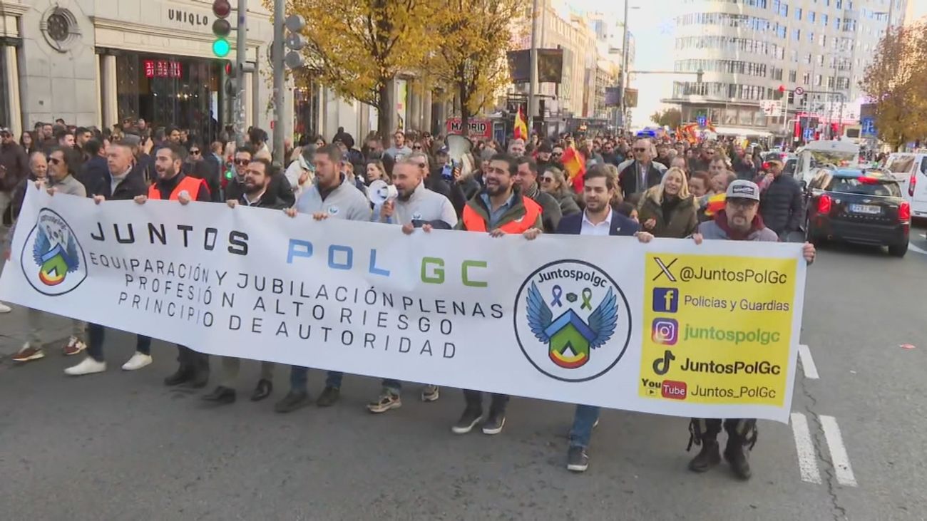 Policías nacionales y guardias civiles piden en Madrid mejores condiciones laborales