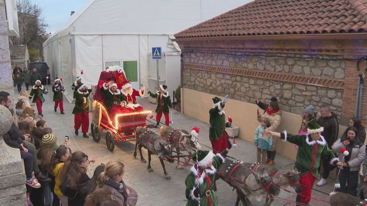 Papá Noel visita a los niños de El Escorial