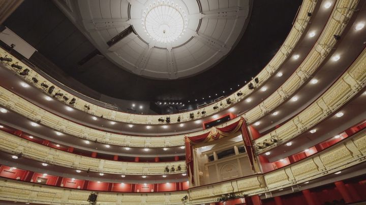 Así fue la inauguración del Teatro Real: ¿qué papel tuvo Isabel II?