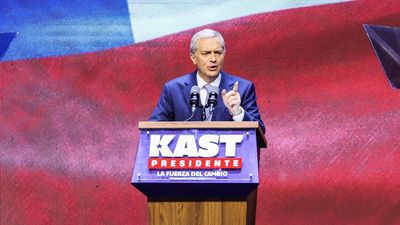 El ultraderechista Kast arrasa en las elecciones presidenciales de Chile