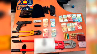 Detenido en Carabanchel tras ser sorprendido robando e intentar ofrecer el botín a los agentes para librarse