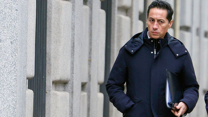 El Supremo prohíbe salir del país a un excargo de Acciona por los amaños de obra del 'caso Koldo'