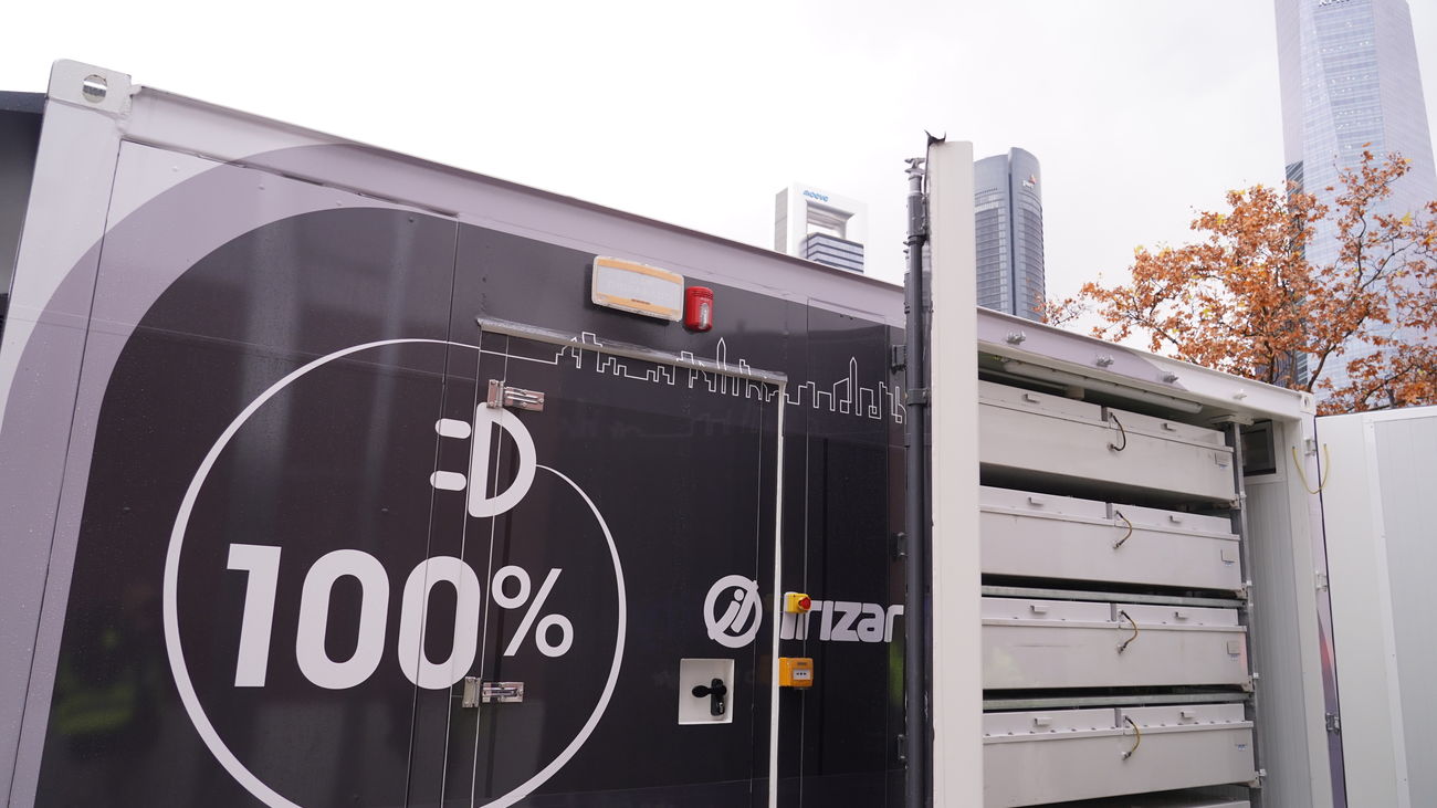 La EMT reutiliza baterías usadas de sus autobuses eléctricos para cargar las nuevas