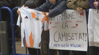 Un millar de personas en Talavera reciben de forma calurosa al Real Madrid