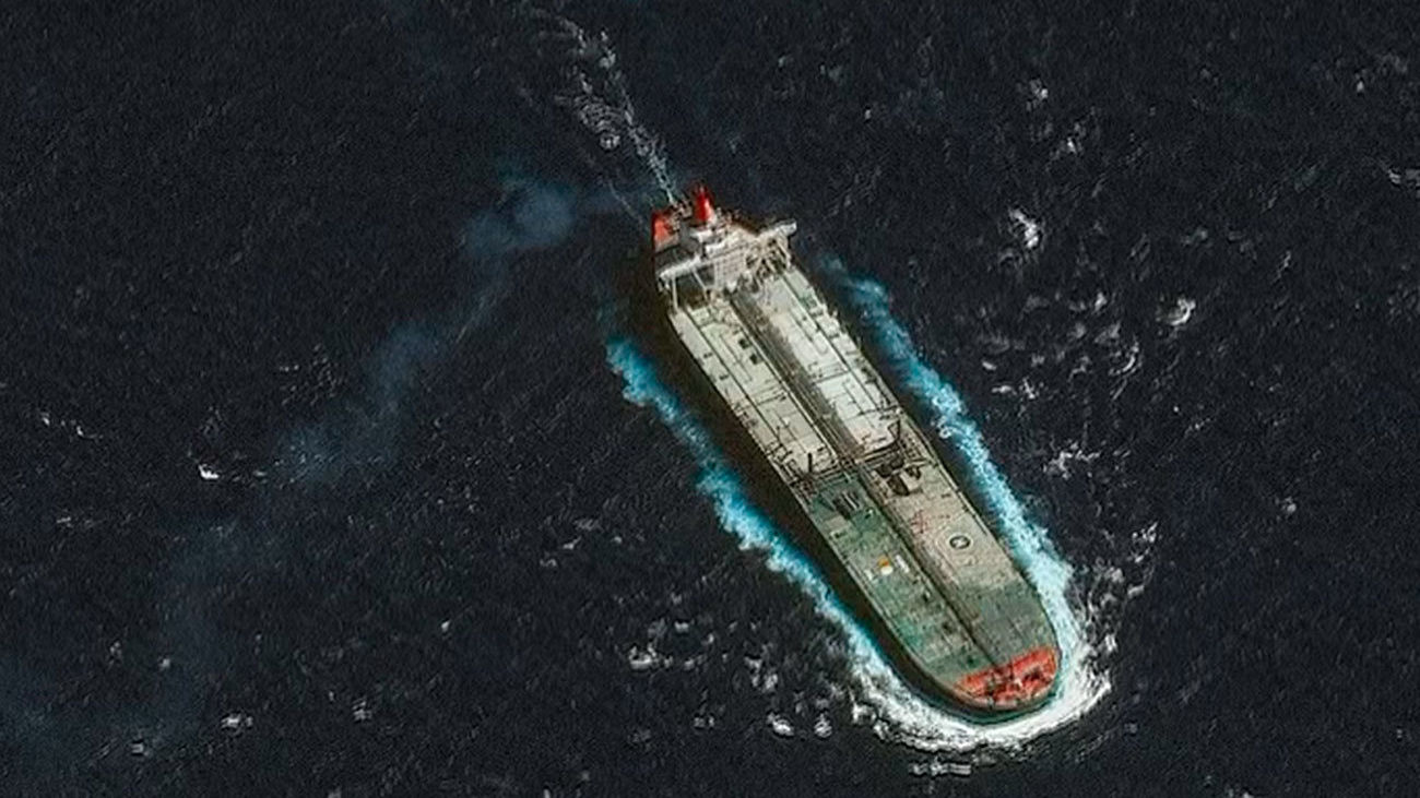 Trump ordena bloquear todos los petroleros sancionados que entren y salgan de Venezuela