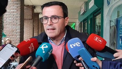 Afirman que Gallardo prestó un piso oficial al hermano de Sánchez para residir en Badajoz