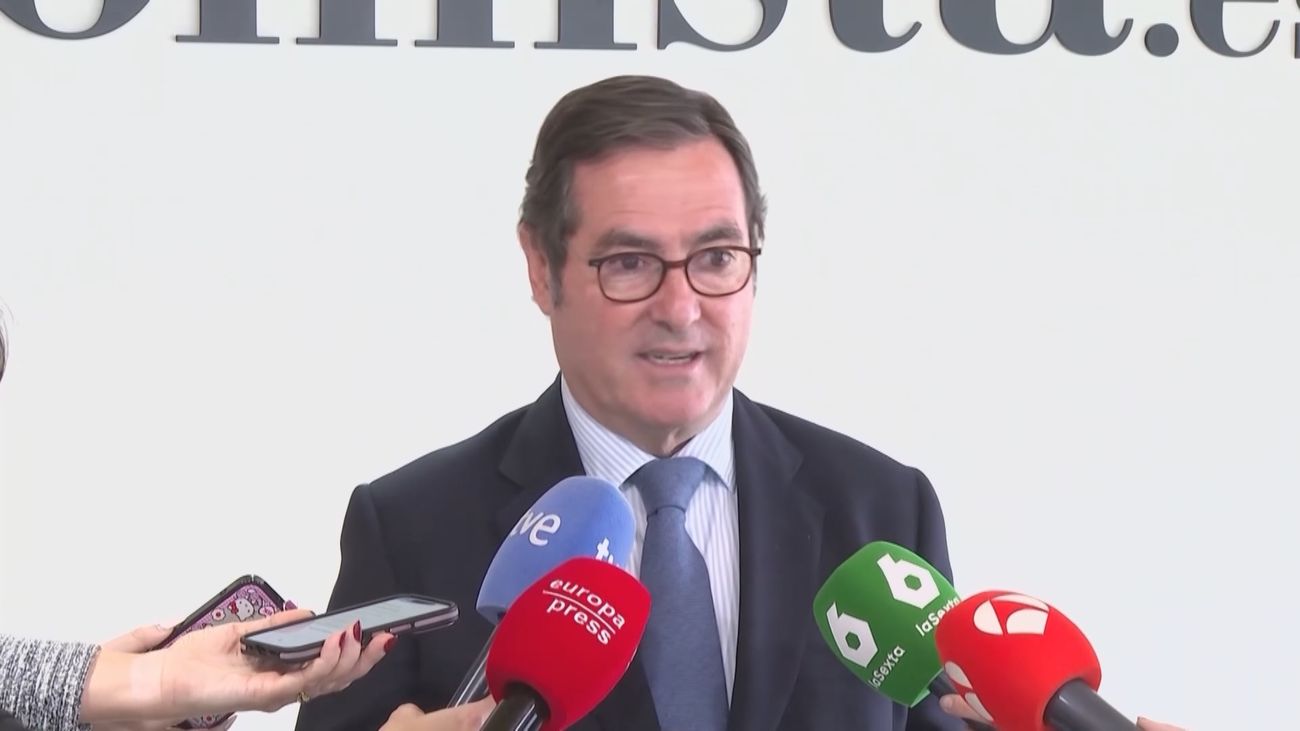 Garamendi recuerda  a Yolanda Díaz que puede decir: "Yo lo dejo"