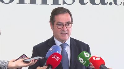 Garamendi recuerda  a Yolanda Díaz que puede decir: "Yo lo dejo"