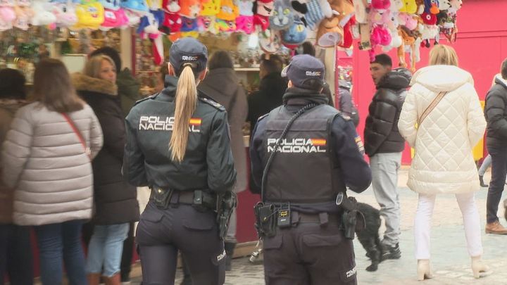 Más de mil policías patrullan el centro de Madrid para evitar hurtos esta Navidad