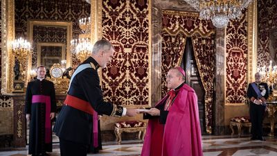 El rey Felipe VI recibe las cartas credenciales de seis nuevos embajadores en España