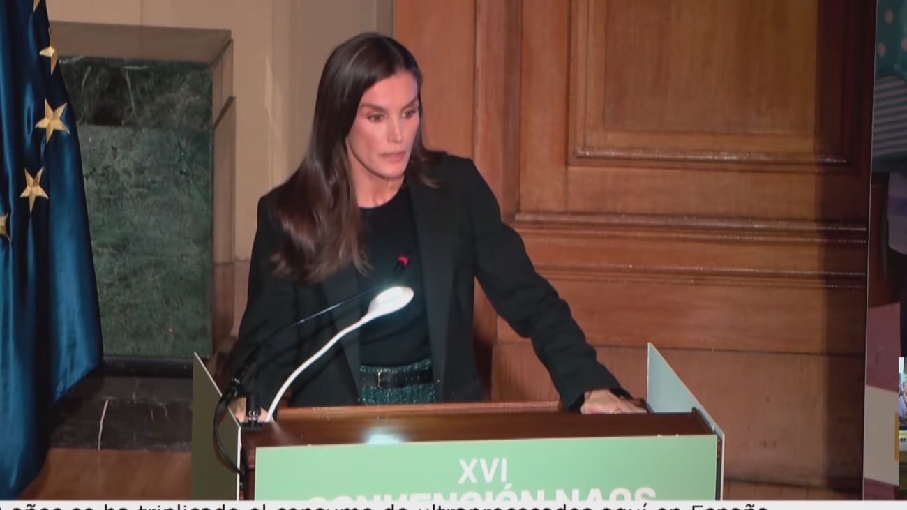 La Reina Letizia alerta de que la obesidad infantil se duplica en familias con rentas bajas