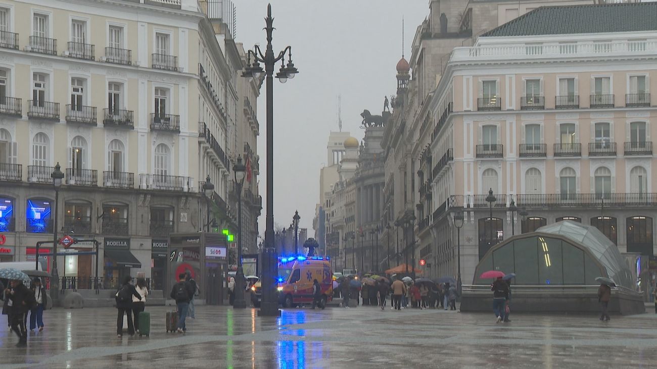 Lluvia en la Puerta del Sol