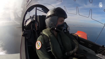 La princesa Leonor realiza su primer vuelo en solitario en la Academia del Aire