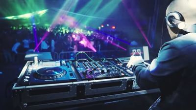 Madrid autoriza seis macrofiestas de Nochevieja con aforo para casi 4.550 personas