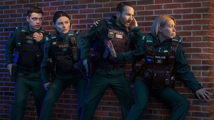 Blue Lights / Enseriados