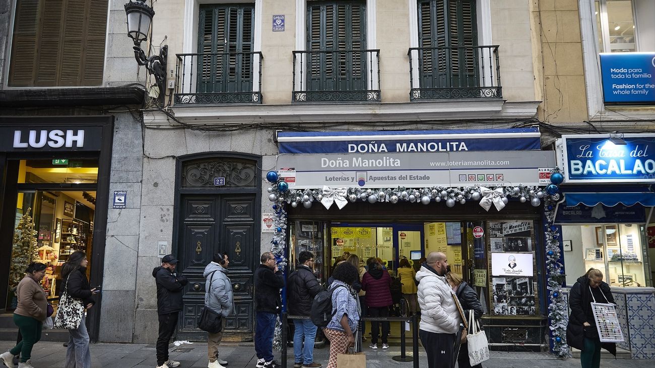 Colas en Doña Manolita