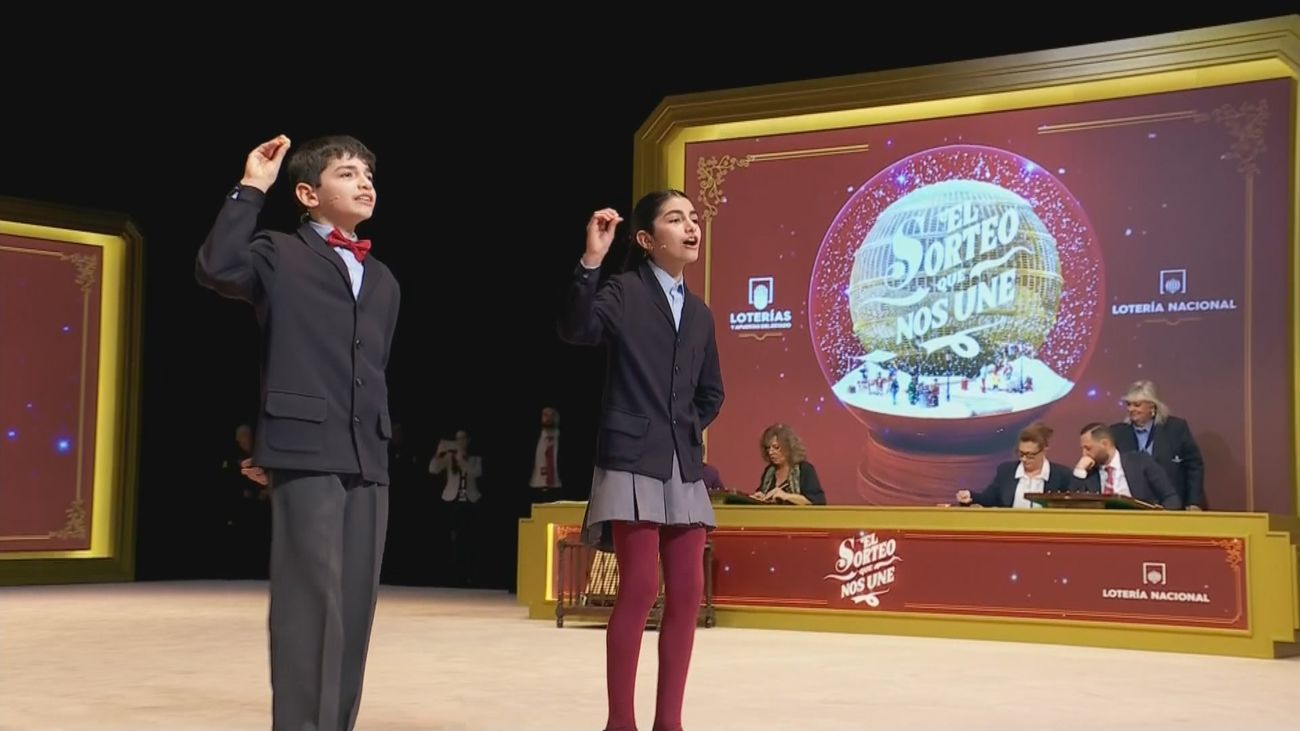 Así se ha cantado el segundo cuarto premio del Sorteo de Navidad, el 25508