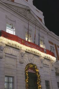 Hakuna inunda La Puerta del Sol con su espectacular actuación en La Real Casa de Correos