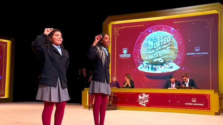 El 41716, el séptimo quinto premio de la Lotería de Navidad, deja muchos millones en Vallecas y Arganda del Rey