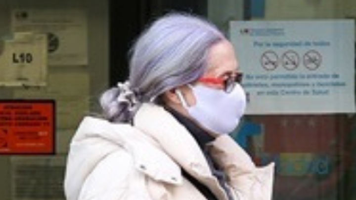 La gripe se frena en Madrid antes de Navidad, pero sigue en niveles muy altos