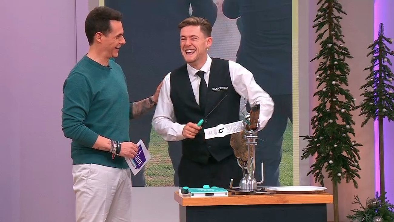 Víctor Sanchego, el “jamonero tiktokero”, deslumbra en plató con sus claves para elegir un buen jamón