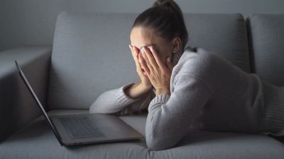 ¿Por qué nos sentimos más tristes, hambrientos o cansados en invierno?