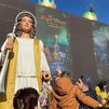 El ángel Raguel recoge este viernes en Torrejón de Ardoz chupetes de niños para los Reyes Magos