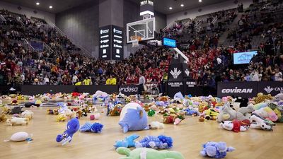 Madrid acogerá este domingo la IV 'Lluvia Solidaria de Peluches' para niños en riesgo de exclusión