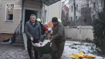 Zelenski dice que Rusia responde con misiles y drones a los intentos por lograr la paz