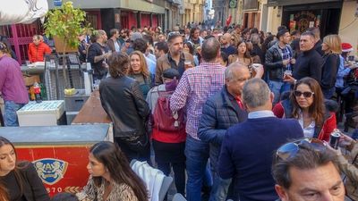 ¿Qué es la "Tardevieja" y por qué está tan de moda entre los jóvenes?