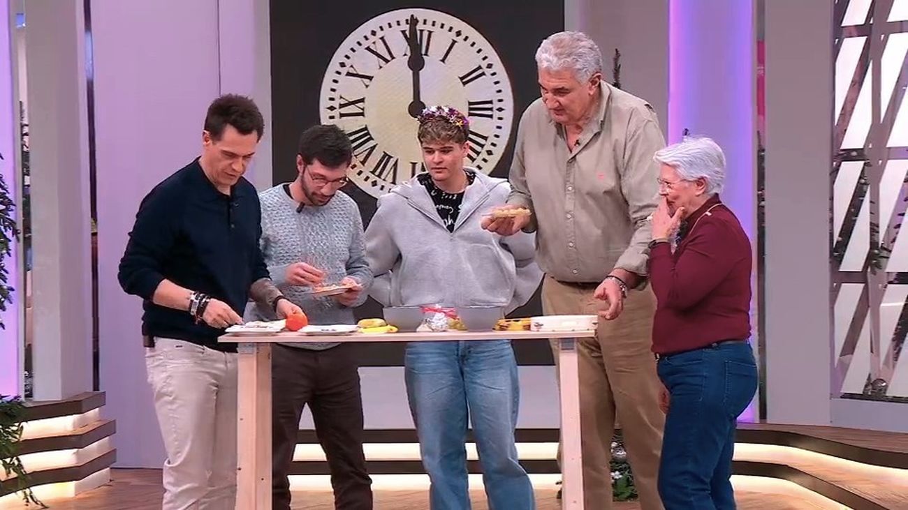 Pre-uvas delirantes en TeleMadrid: plátanos, mandarinas y mucho humor en el último programa del año