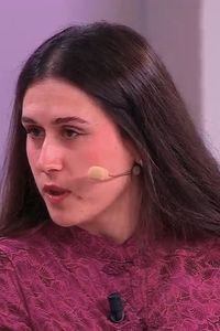 Ayna, la silbadora navarra que pasó del miedo escénico a competir en un mundial en Los Ángeles