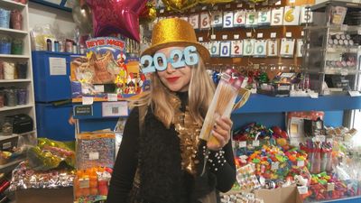 Nos movemos hasta la tienda de disfraces Barullo para conocer los mejores artículos de cotillón este año