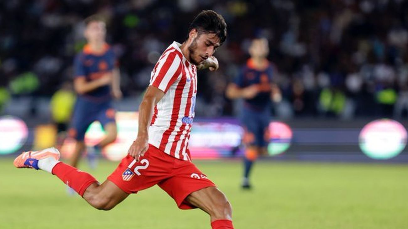 El Atlético de Madrid cede a Carlos Martín al Rayo Vallecano toda la temporada
