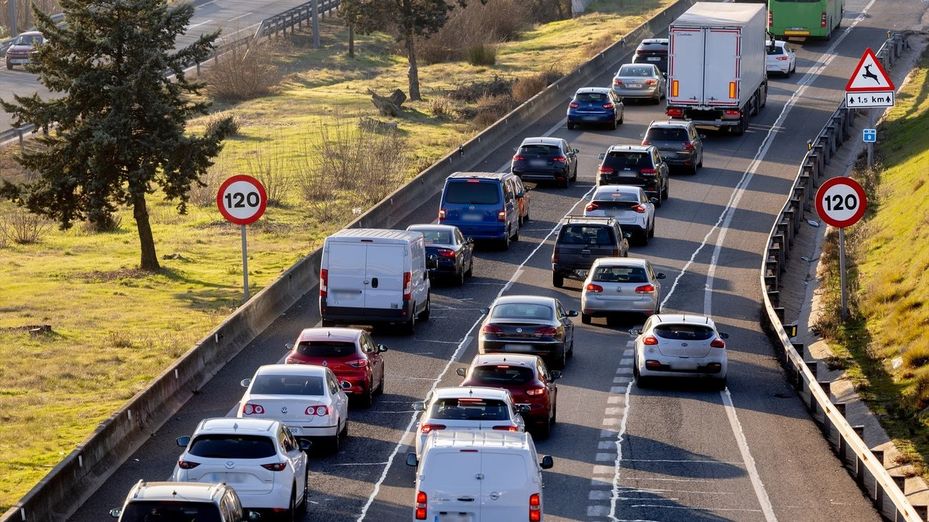 La DGT espera 5,5 millones de viajes en carretera con la última fase de Navidad