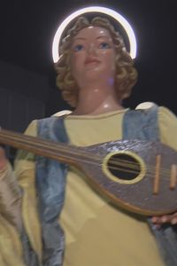 Ángeles Gigantes recorren las calles de Torrejón de Ardoz en un pasacalles mágico